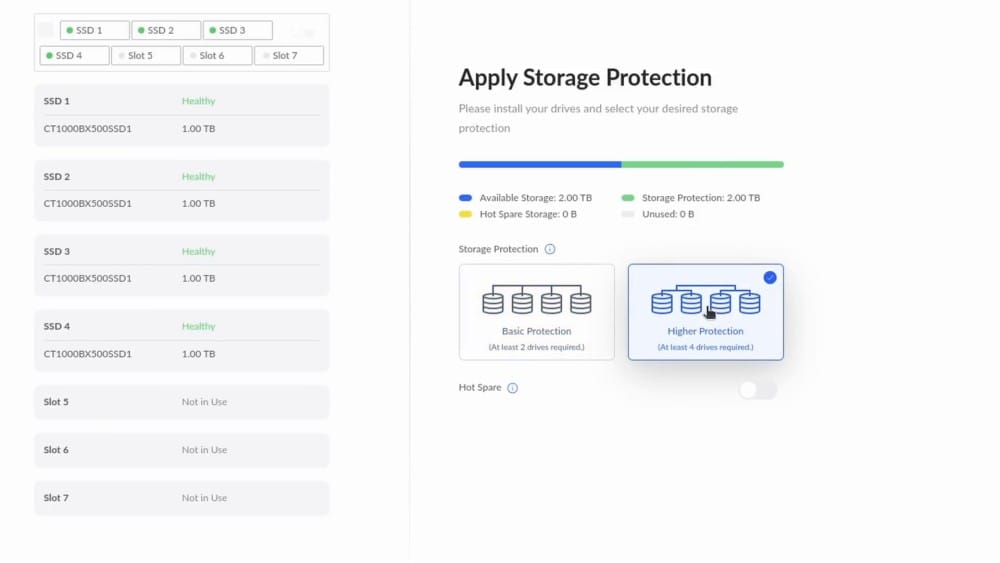 Интерфейс UniFi UNAS Pro, отображающий слоты для SSD, объем хранилища и варианты защиты данных, включая “Базовую защиту” и “Повышенную защиту”.