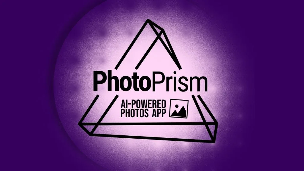 Изображение, представляющее PhotoPrism, приложение для управления фотографиями с использованием ИИ, с геометрическим дизайном призмы на фоне пурпурного цвета.