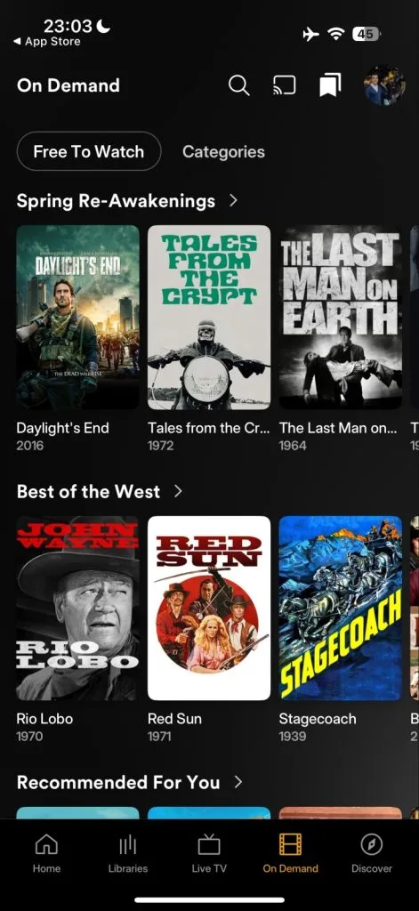 Plex Скриншот платформы потокового видео по запросу, на которой представлены разнообразные фильмы и категории, такие как «Весеннее пробуждение» и «Лучшие вестерны».
