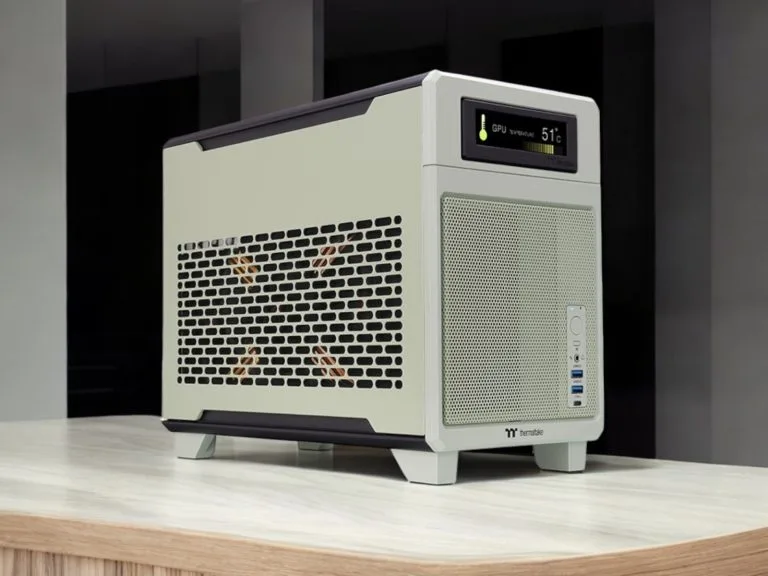 Обзор Thermaltake TR100 SFF: На что стоит обратить внимание. Современный корпус для компьютера с уникальным дизайном и усовершенствованными системами охлаждения, имеющий дисплей температуры GPU.